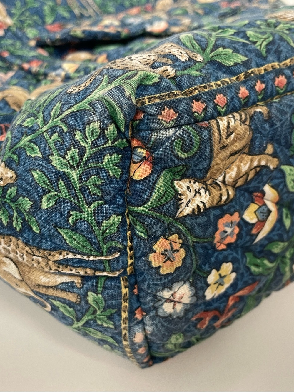 Vera Bradley Animal Kingdom Rare Navy Blue Floral Safari Quilted Tote Retired - Picture 11 of 11